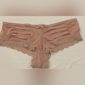 NEW WITH TAGS VICTORIA’S SECRET SIZE M CHEEKY TAUPE SATIN AND LACE PANTY